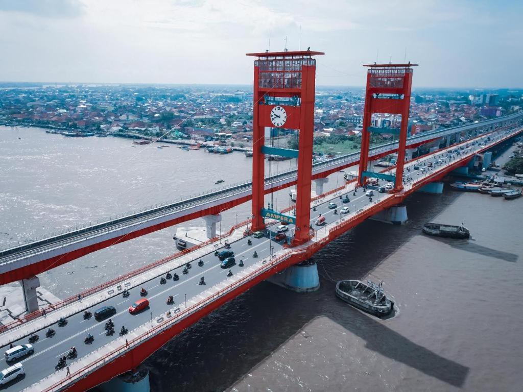 Oyo 568 Rajawali Homestay Palembang Esterno foto