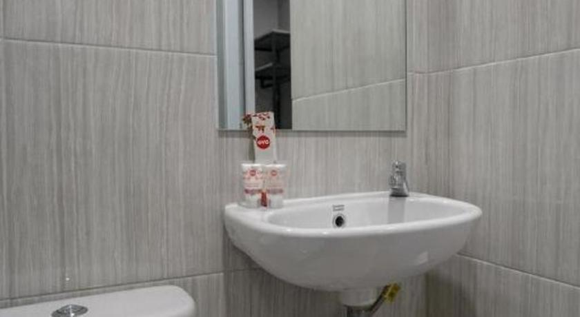 Oyo 568 Rajawali Homestay Palembang Esterno foto