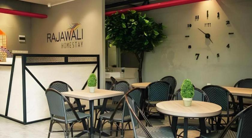 Oyo 568 Rajawali Homestay Palembang Esterno foto