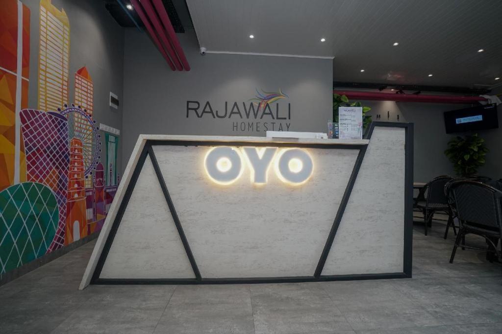 Oyo 568 Rajawali Homestay Palembang Esterno foto